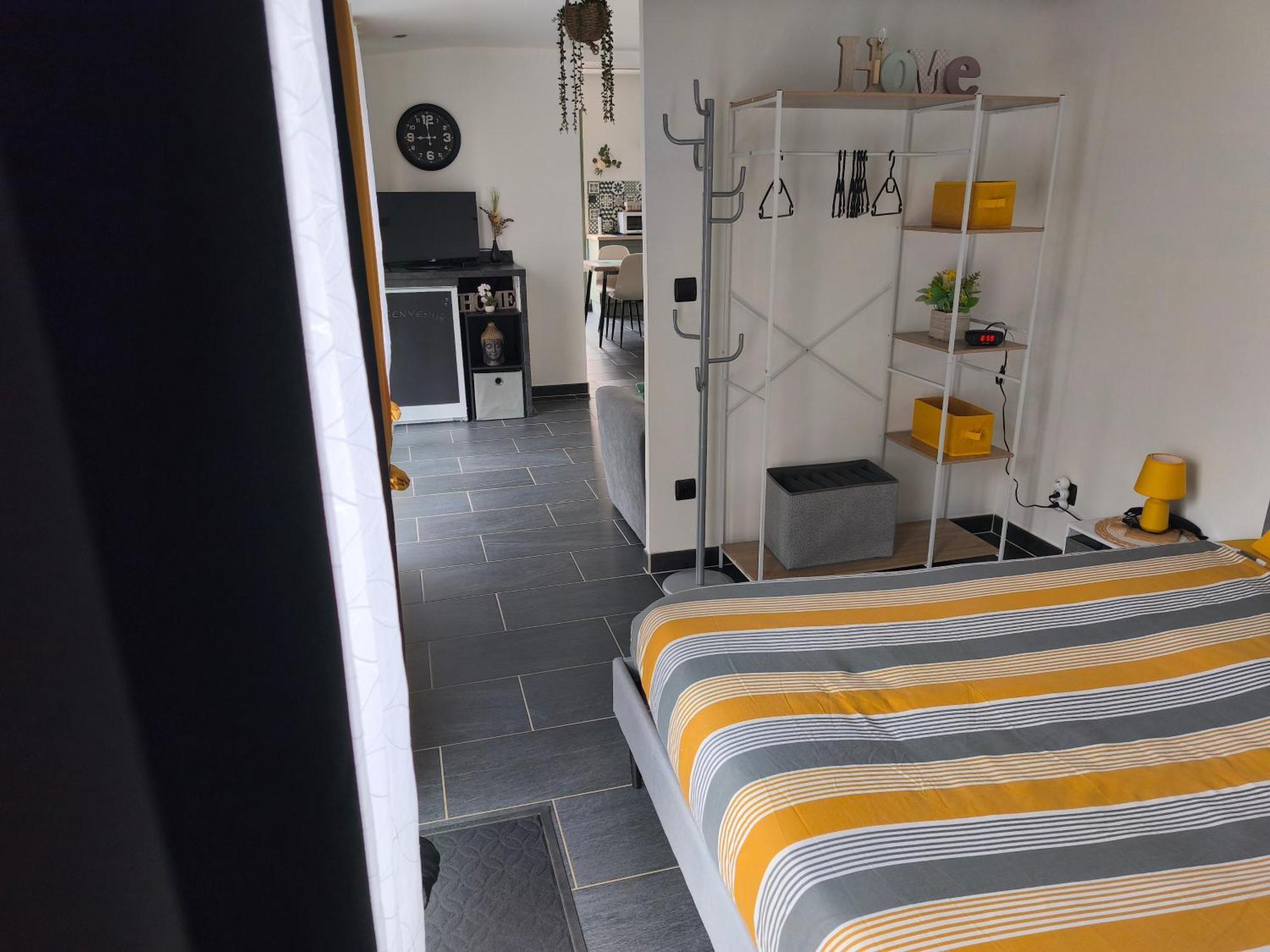 Grand Studio 2 Personnes Saint-Amand-Montrond Exterior photo